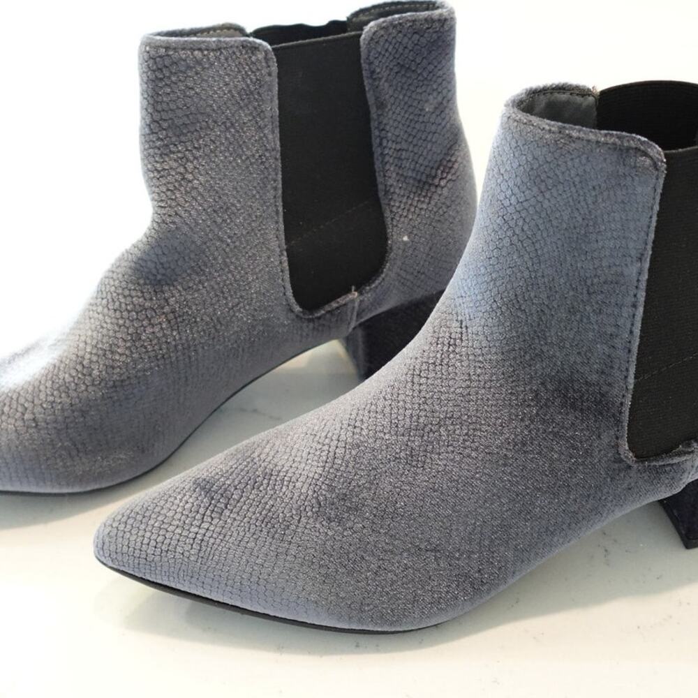 Last chance Fergie / Sandy / Blue / Textured snakeskin / Ankle Bootie